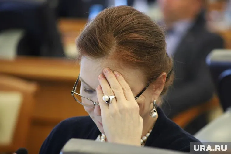Замгубернатора Лариса Кокорина ушла на больничный