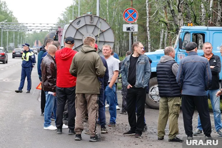 Водители на несанкционированной акции выдвинули требования к курганским властям