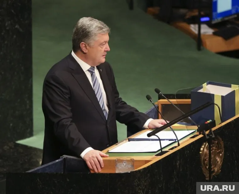 По закону дебаты должны проходить на телевидении, считает Порошенко