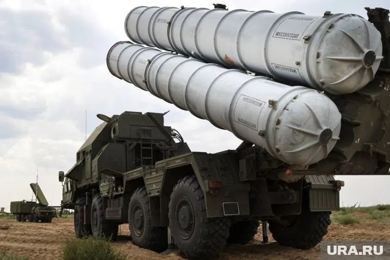 Установки С-300 уничтожили в Херсонской области, заявили военкоры