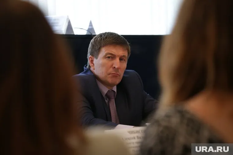 На видео он заявил, что не собирается никого наказывать