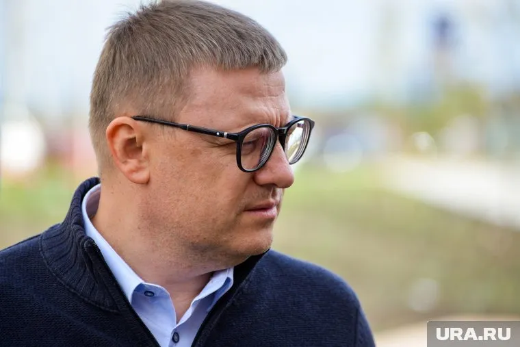 По словам Алексея Текслера, жители должны будут выбрать между новым спорткомплексом и бассейном