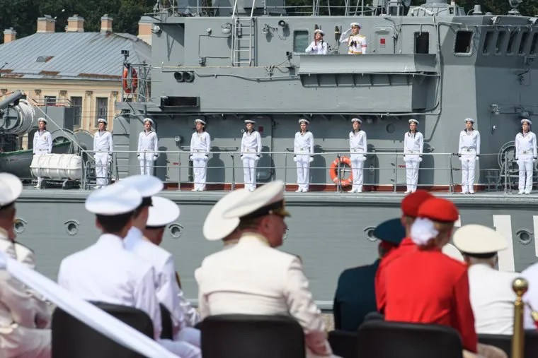 Торжественная церемония празднования Дня ВМФ на Сенатской площади. Санкт-Петербург