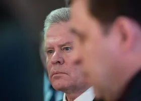 В свердловском Заксобрании перераспределят мандаты: один отдадут за лояльность, второй — как пенсию