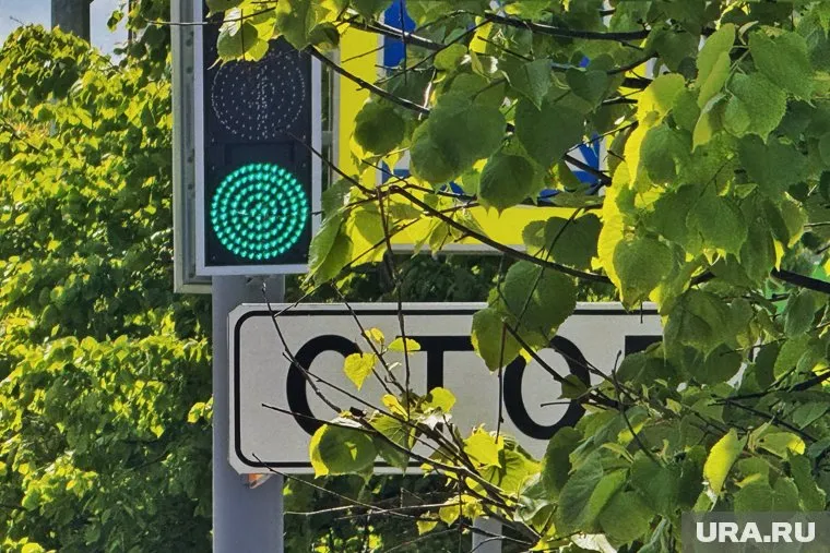 Светофор появился при въезде на гидроузел со стороны центра города