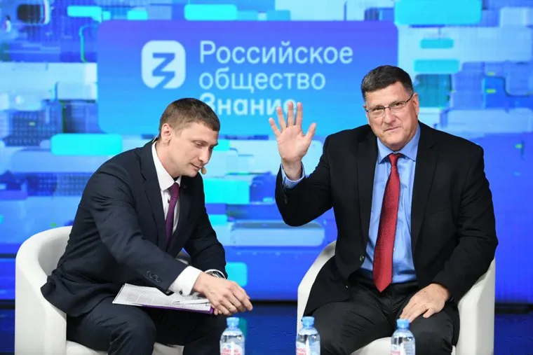 Скотт Риттер прилетел с рабочим визитом в Екатеринбург