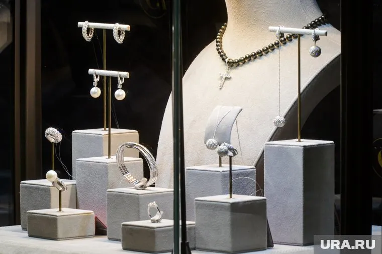 Скидки на изделия из драгоценных металлов доходят до 60%