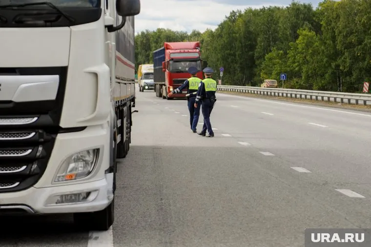 У водителя грузовика не оказалось прав нужной категории (архивное фото)