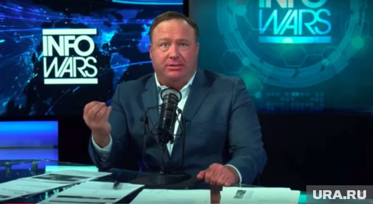 Передачи американского конспиролога убрали с iTunes