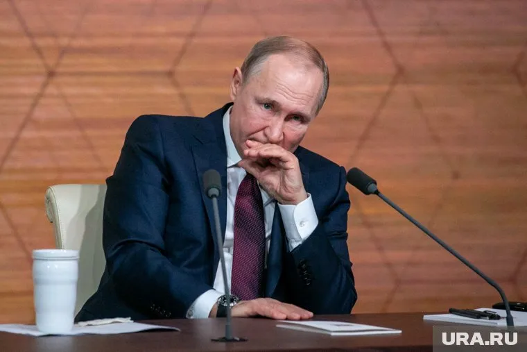 Владимир Путин согласился объявить в стране «мягкий локдаун» из-за критической ситуации с заболеваемостью коронавирусом