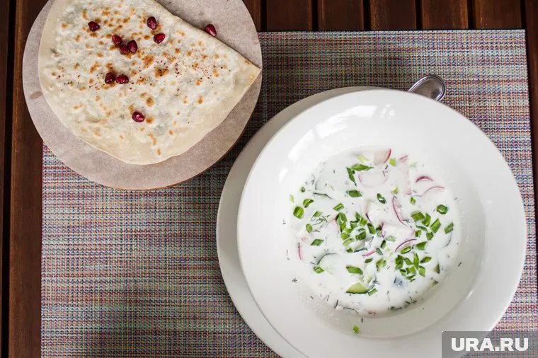 В окрошку нужно класть как можно больше зелени