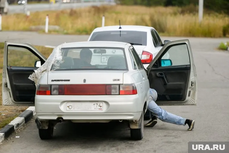 На даче автомобилист может заняться несложным ремонтом своего авто