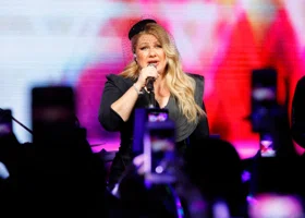 В Тюмени выступит певица Ева Польна