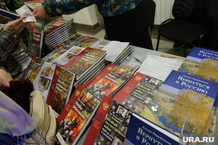 Больше половины жителей России читают книги каждый день