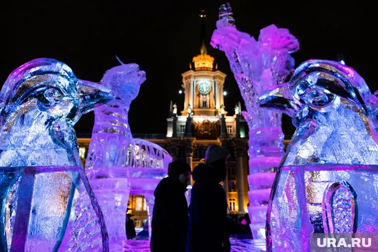 Администрация Екатеринбурга постарается порадовать юных свердловчан интересными ледяными скульптурами