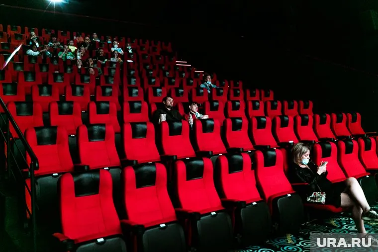 Зарубежный «Мегалодон» почти догнал российский фильм «Вызов» в кинопрокате ХМАО