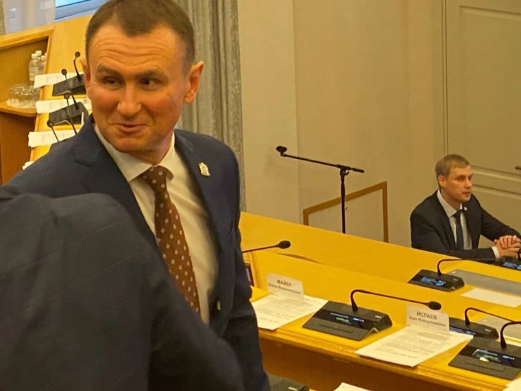 Губернатор ХМАО утвердил нового главного кадровика в должности