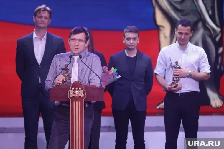 Премии удостоились свыше 30 медиков