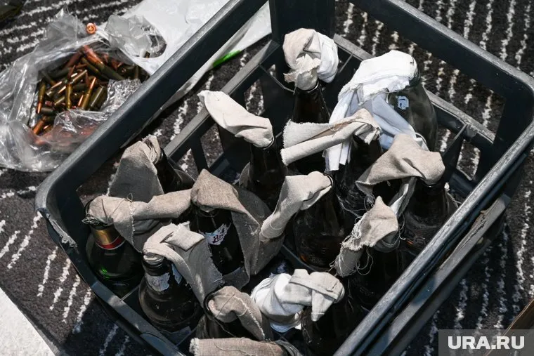 Мужчина бросил несколько коктейлей Молотова во входную группу храма Дмитрия Донского