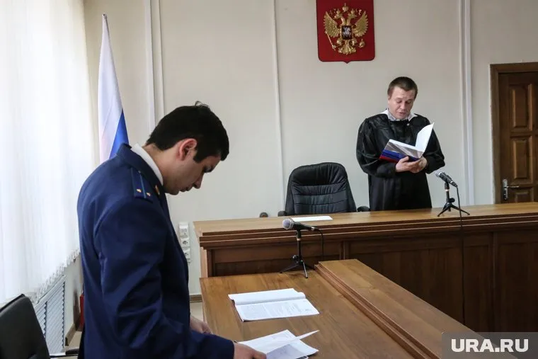 Обвиняемой можно гулять три часа в день и созваниваться с родителями