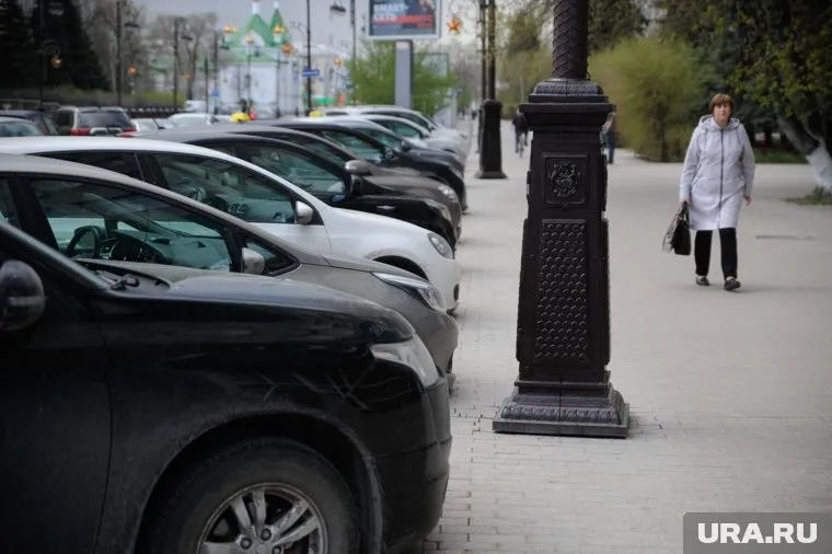 На тюменских улицах снова стало многолюдно