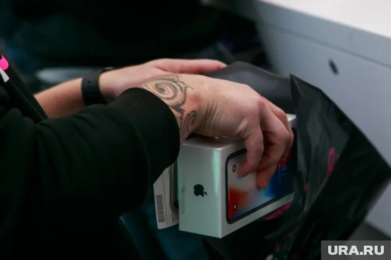 Поставка новых телефонов ожидается в октябре (архивное фото)