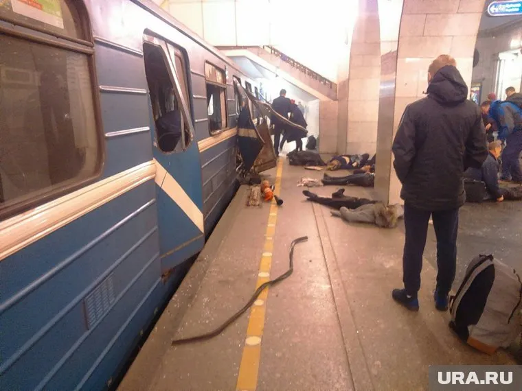 Трагедия в метро унесла жизни десяти человек