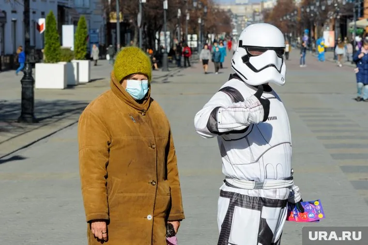 Для москвичей старше 65 лет действуют особенные меры по защите от коронавируса