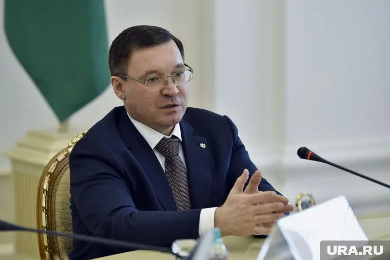 Владимир Якушев призвал к диалогу предпринимателей и налоговиков