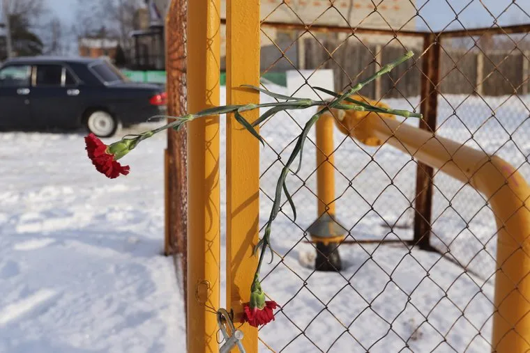 Похороны погибшего полицейского Михалева Дениса в поселке Мишкино. Курган