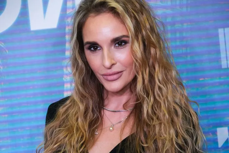 «Короче, план такой»: 4 октября в кинотеатре «Октябрь» состоялась светская премьера комедийного сериала о русских хакерах. Москва