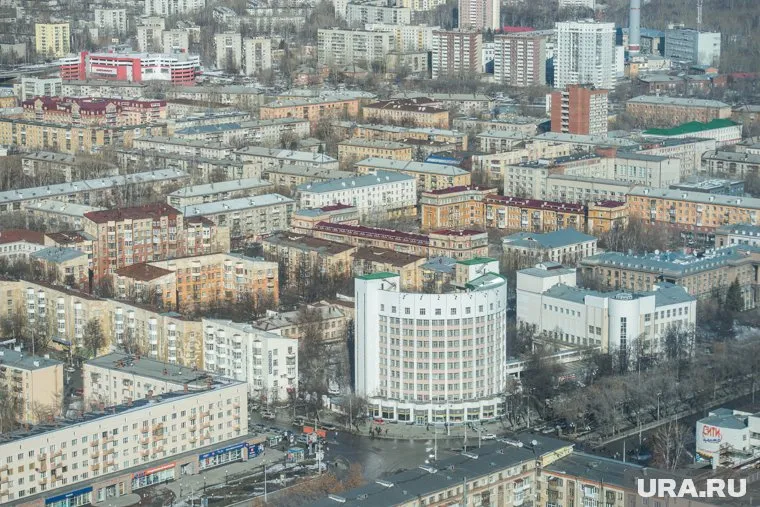 Сообщения о толчках и звуках взрыва поступали из Екатеринбурга и Верхней Пышмы