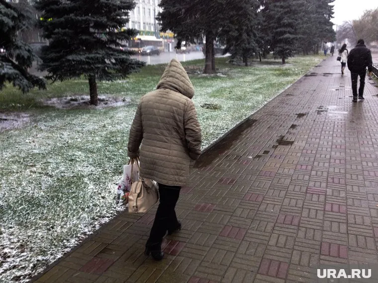 Последние челябинские грозы резко сменятся мокрым снегом