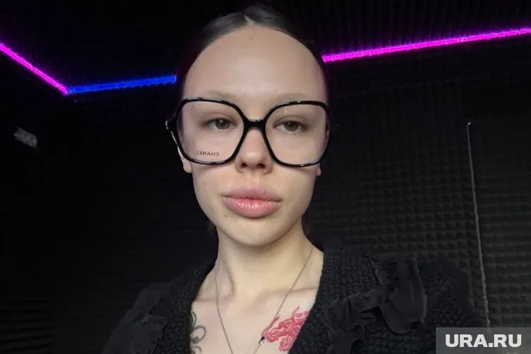 Инстасамка исполнила на шоу песню про замужество