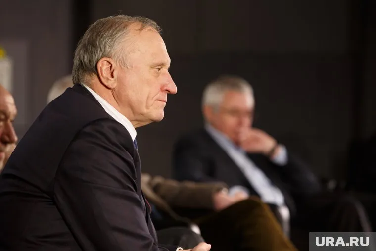 Бурбулиса перевезут в Москву