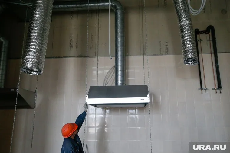 Мужчину насмерть ударило током на производстве