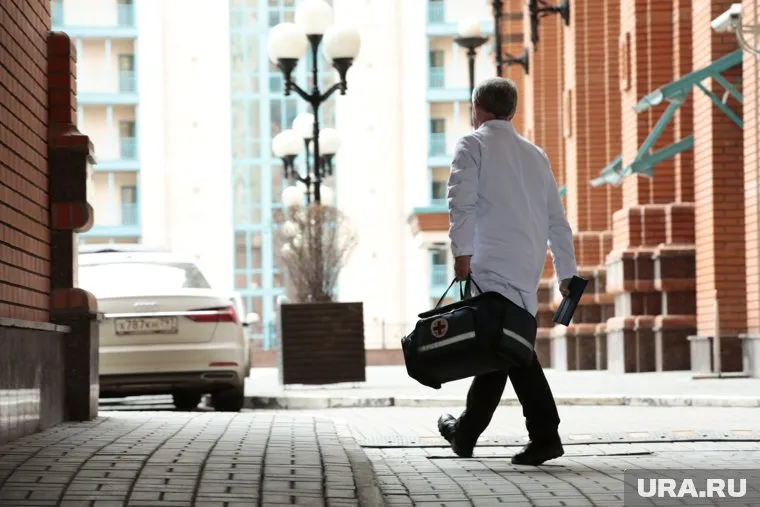 В Иркутске вооруженный пациент ранил медиков в городской больнице