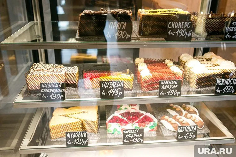 Диетолог рассказала, как правильно есть сладости.