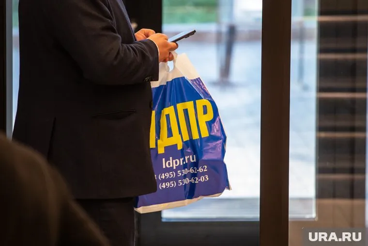 Источники сообщают об исключении депутата думы ХМАО Михаила Селюкова из ЛДПР