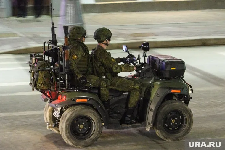 Жителей ЯНАО передали бойцам квадроцикл (архивное фото)