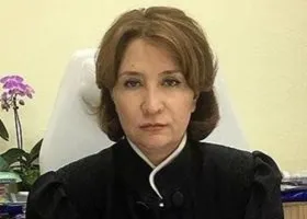 «Золотую судью» связали с «бандой Цапков», участник которой ел в колонии крабов и икру