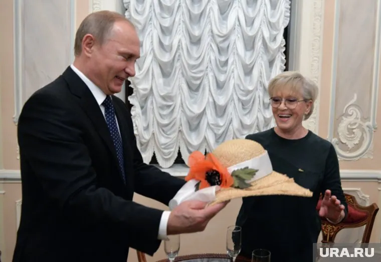 Путин поздравил Алису Фрейндлих с 90-летием