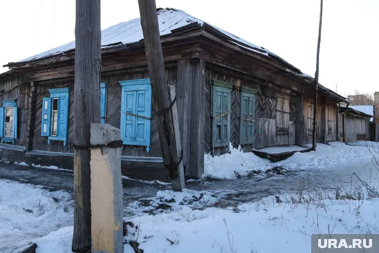 Ветеран ВОВ живет в Шадринске в доме без удобств