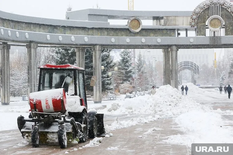 Уборка ведется во всех районах Тюмени