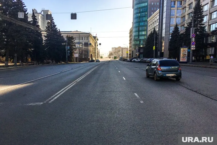 С 6 утра 7 июля откроют движение по проспекту Ленина в Челябинске (архивное фото)