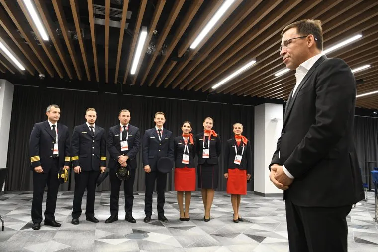 Встреча экипажа УА с губернатором СО. Екатеринбург