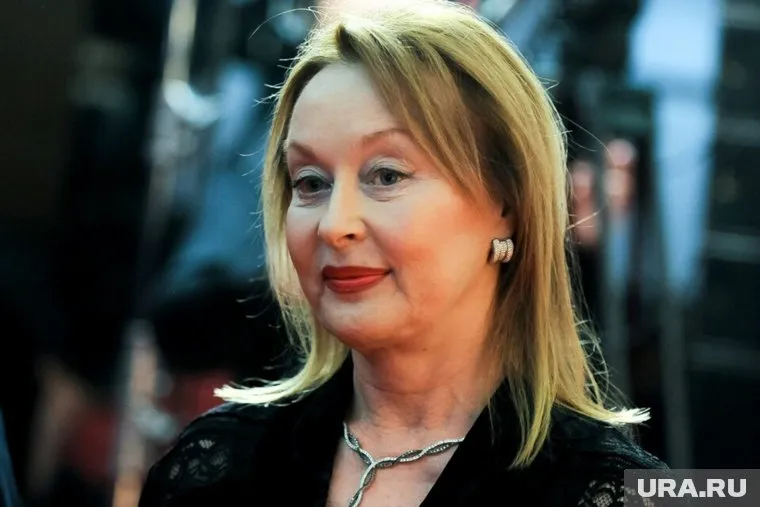 Лариса Удовиченко отмечает день рождения 29 апреля