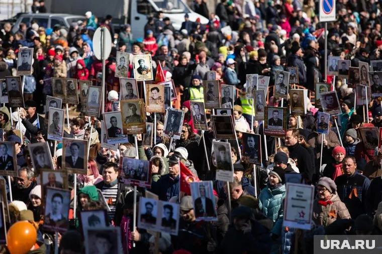 Югорские политики приняли участие в шествии «Бессмертного полка»