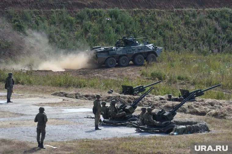 Боррель считает, что Евросоюзу следовало начать подготовку ВСУ еще год назад