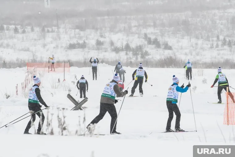 К гонке присоединился настоятель старейшего храма региона, собравший команду из детей воскресной школы